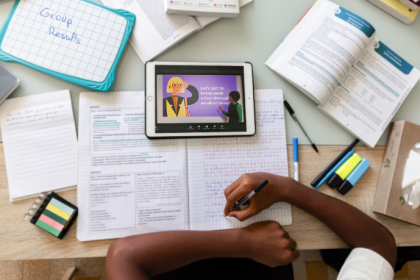 Sérgio Bento De Araújo revela práticas que tornam a educação híbrida mais eficaz na rotina escolar.