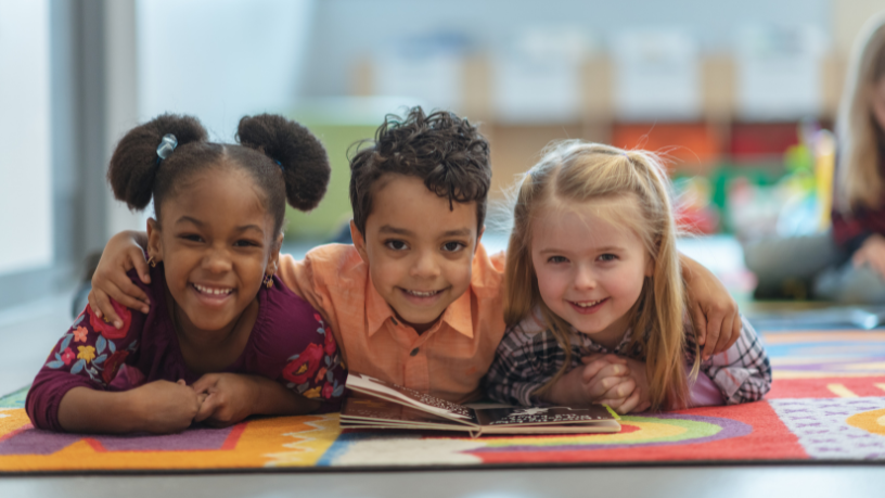 Do Desenho à Realidade: Como um Projeto no Camboja Está Redefinindo Criatividade e Design Infantil