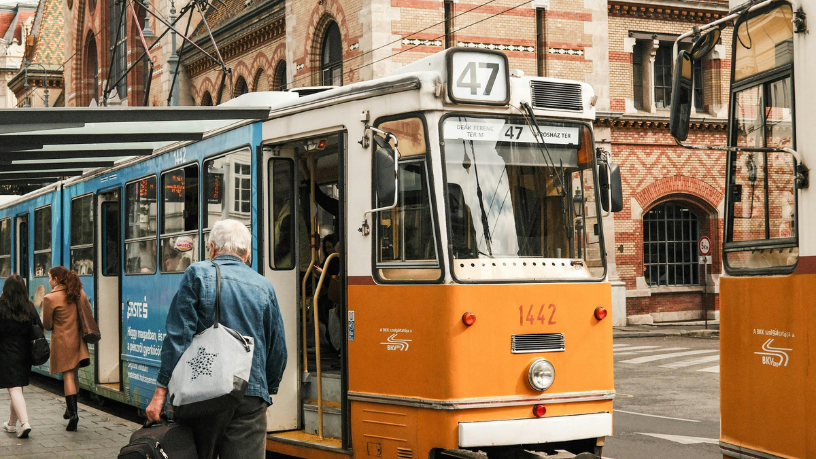 O transporte público influencia diretamente a valorização imobiliária em áreas urbanas, segundo Alex Nabuco Dos Santos.