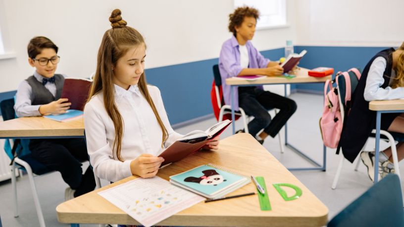 Revista em quadrinhos sobre abuso sexual infantil fortalece educação preventiva nas escolas