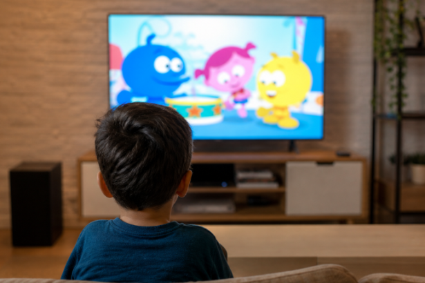 Desenhos animados e comportamento infantil: como a influência psicossocial molda o desenvolvimento das crianças